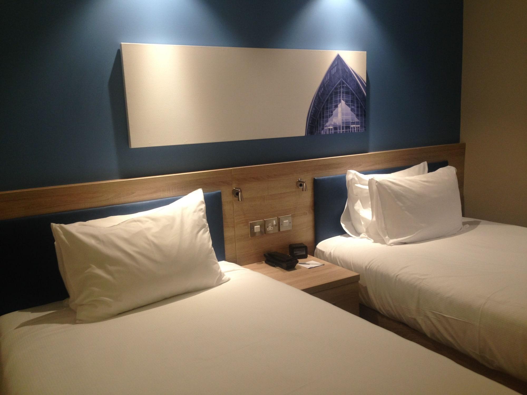 Hampton By Hilton Glasgow Central Екстериор снимка